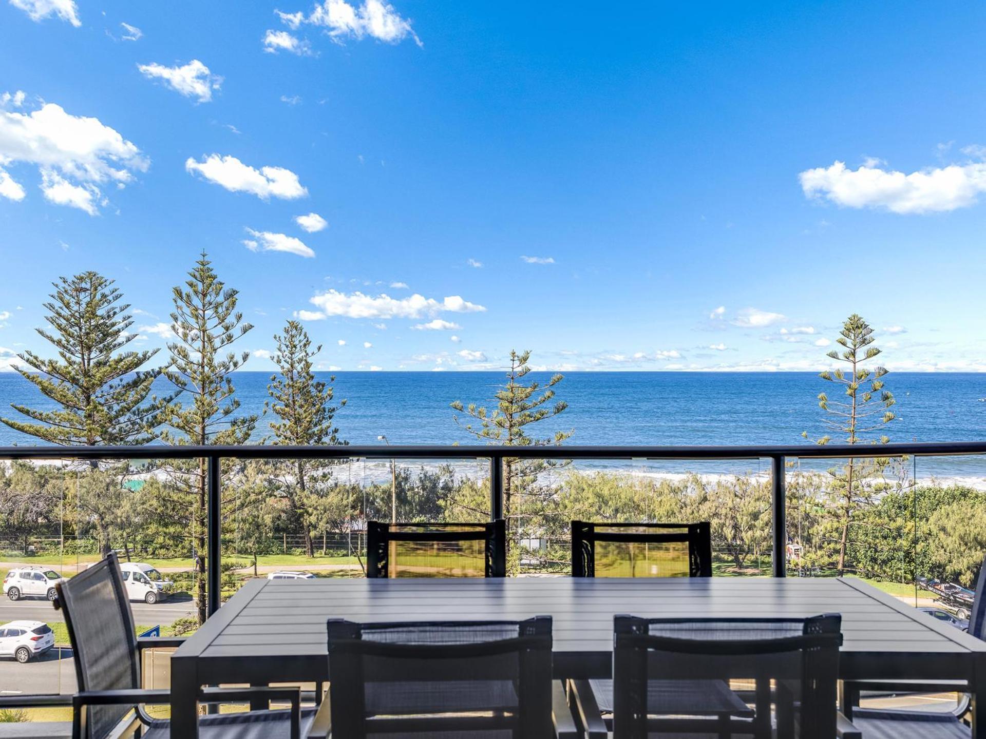 Meridian Alex Beach Apartments Alexandra Headland Exterior photo