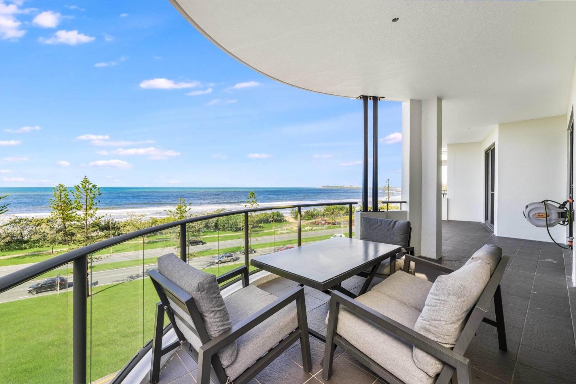 Meridian Alex Beach Apartments Alexandra Headland Room photo