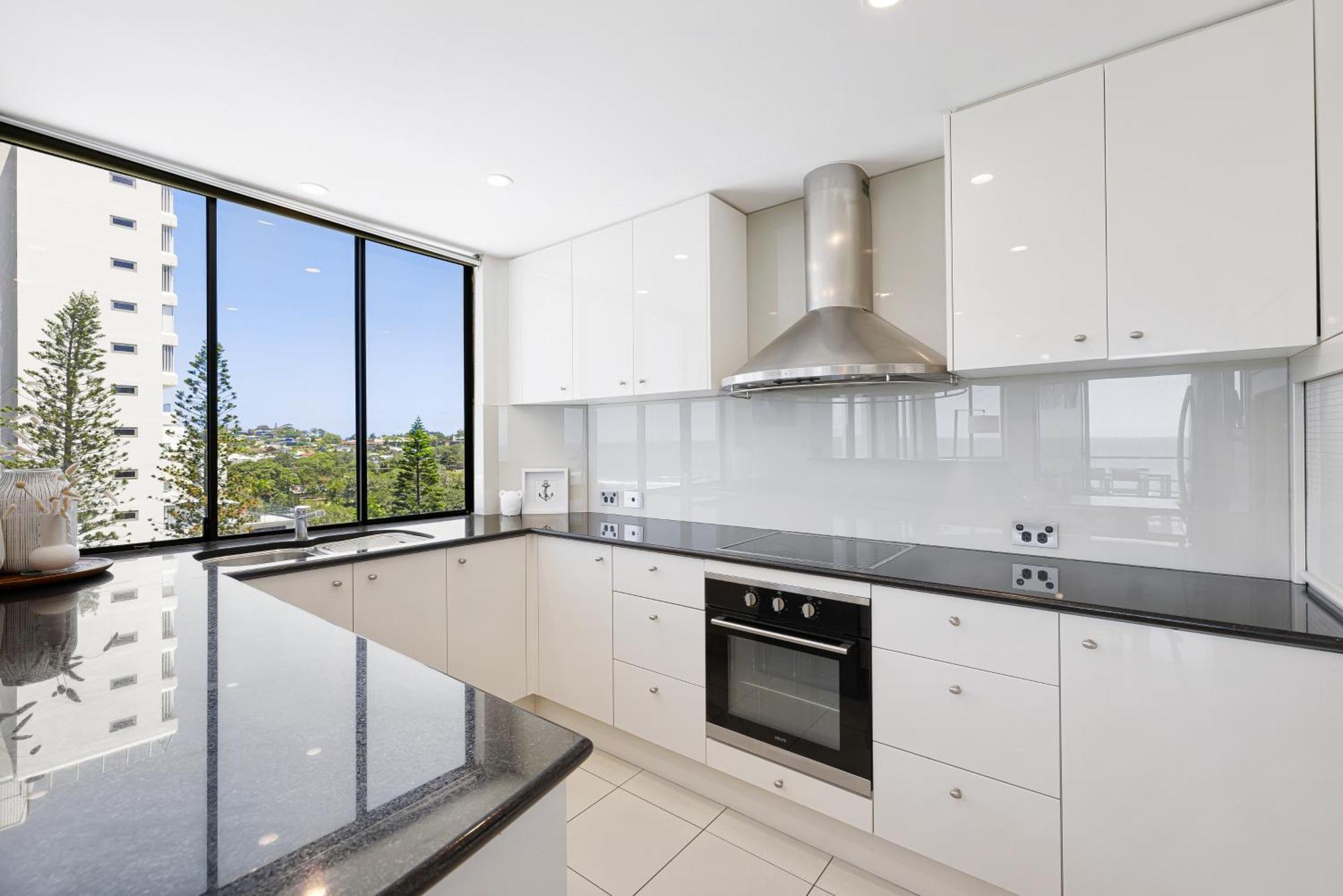 Meridian Alex Beach Apartments Alexandra Headland Room photo