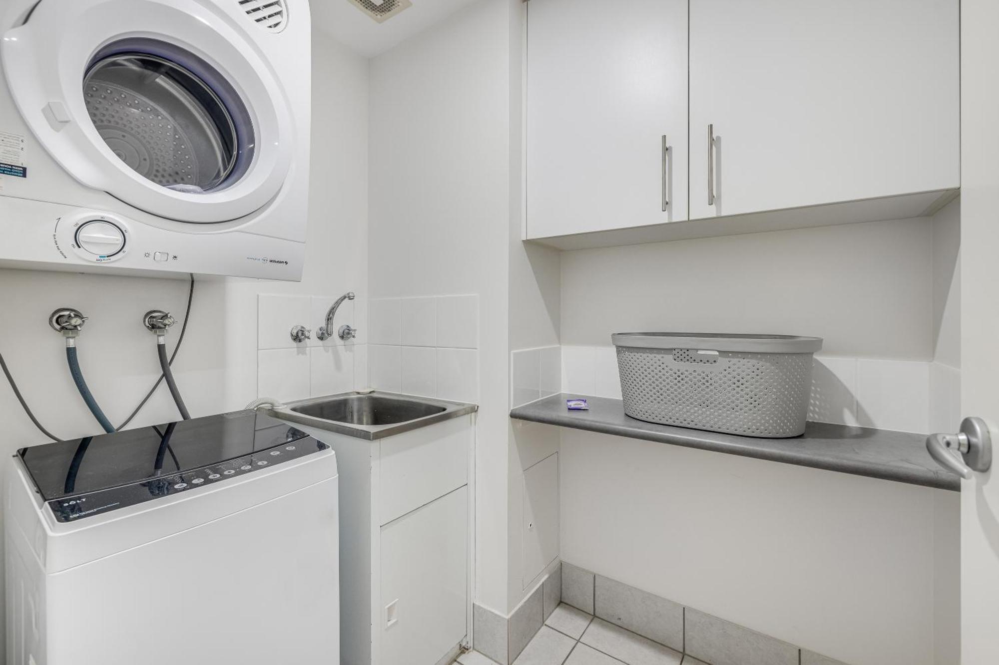 Meridian Alex Beach Apartments Alexandra Headland Room photo