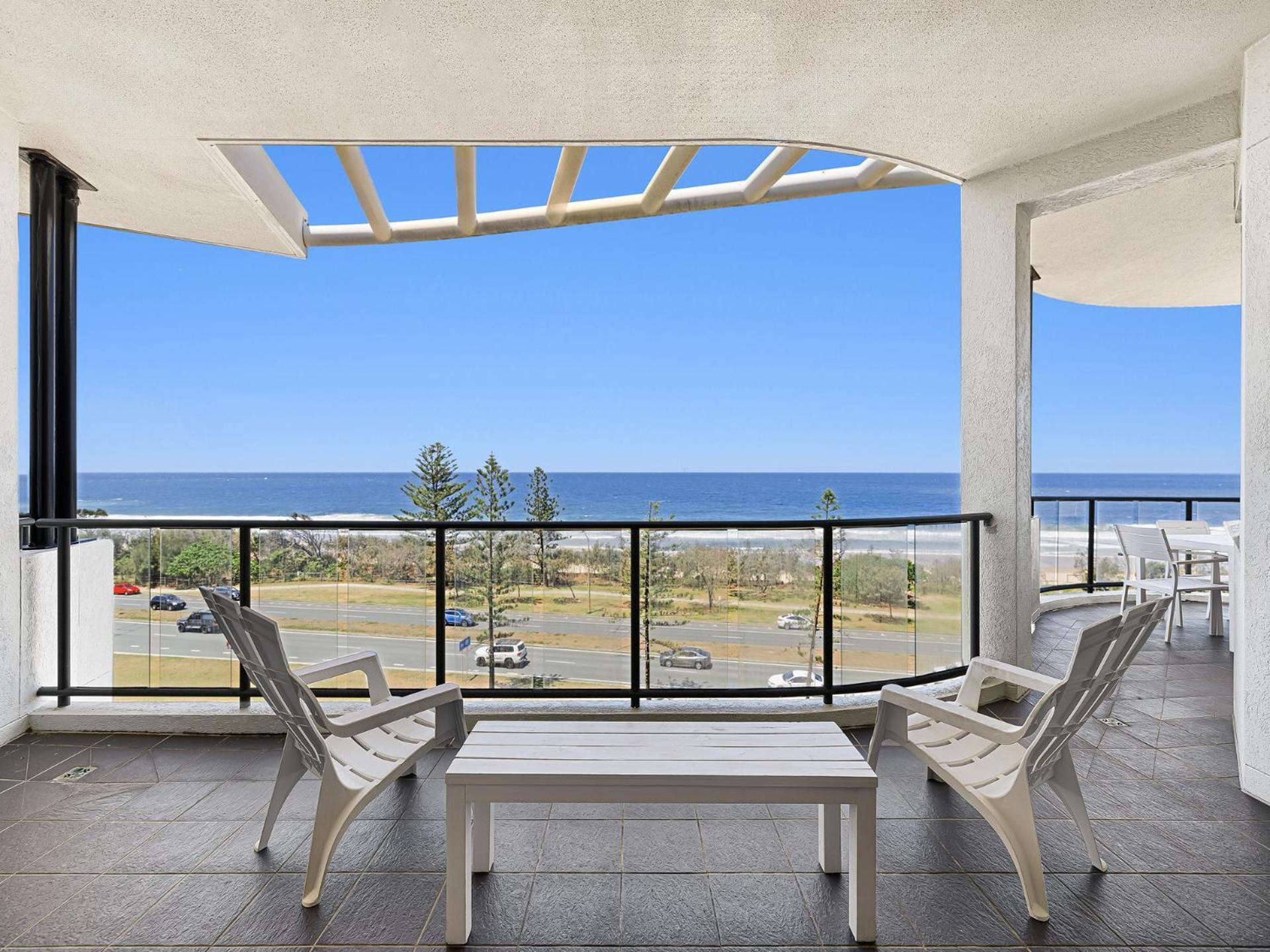 Meridian Alex Beach Apartments Alexandra Headland Exterior photo