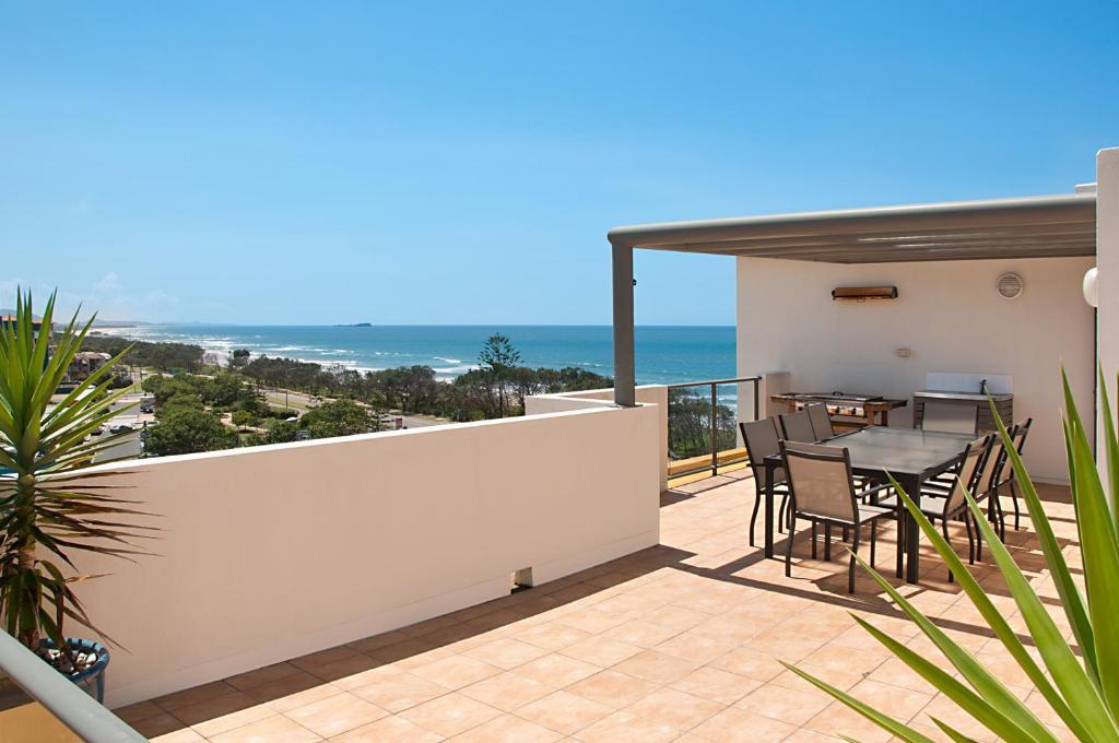 Meridian Alex Beach Apartments Alexandra Headland Exterior photo